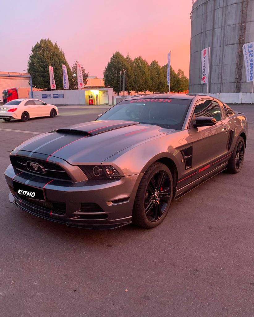 Ford Mustang Sport Roush